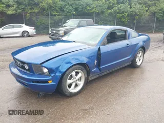 2007 Ford Mustang Deluxe with VIN 1ZVFT80N175237313, listed as a IAAI auction lot 42363986 with 80,572 mi miles and . Bid and sale history available at DreamBid. Image 2.