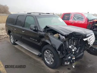 2005 Cadillac Escalade ESV z VIN 3GYFK66N55G236991, wystawiony jako IAAI lot #41506682 z przebiegiem 230 439 mil mil oraz . Historia ofert i sprzedaży dostępna na DreamBid. Obrazek 1.