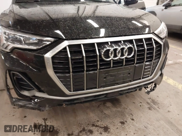 2021 Audi Q3 S line Premium Plus with VIN WA1EECF37M1071376, listed as a IAAI auction lot 41594102 with 22,564 mi miles. Bid and sale history available at carsss.com. Image 19.