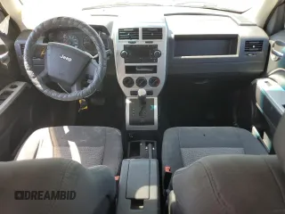 2008 Jeep Patriot Sport z VIN 1J8FF28W08D703852, wystawiony jako Copart lot #52450325 z przebiegiem 218 451 mil mil oraz Szkoda całkowita • Salvage title. Historia ofert i sprzedaży dostępna na DreamBid. Obrazek 8.