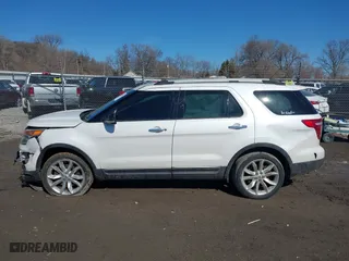 2014 Ford Explorer XLT with VIN 1FM5K8D89EGA68175, listed as a IAAI auction lot 41664241 with 1 mi miles. Bid and sale history available at carsss.com. Image 13.