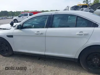 2018 Ford Police Interceptor с VIN 1FAHP2MK1JG107272, выставлен на аукционе IAAI как лот 41908229 с пробегом 100 969 миль миль и . История ставок и продаж доступна на DreamBid. Изображение 14.