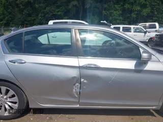 2015 Honda Accord EX-L с VIN 1HGCR2F81FA064578, выставлен на аукционе IAAI как лот 42458486 с пробегом 155 656 миль миль и . История ставок и продаж доступна на DreamBid. Изображение 13.