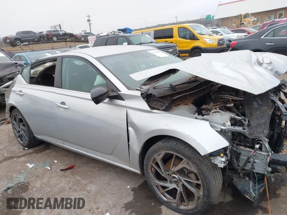 2019 Nissan Altima SR with VIN 1N4BL4CV9KC146676, listed as a IAAI auction lot 41483676 with 99,494 mi miles and . Bid and sale history available at carsss.com. Image 13.