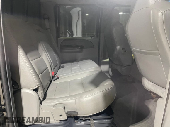 2003 Ford F-350 XL с VIN 1FTSW31P13ED34095, выставлен на аукционе Copart как лот 52832415 с пробегом 198 305 миль миль и Списание • Salvage title. История ставок и продаж доступна на DreamBid. Изображение 6.