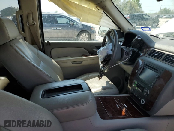 2009 Chevrolet Tahoe LTZ с VIN 1GNFC33019R222982, выставлен на аукционе Copart как лот 50114615 с пробегом 171 622 миль миль и Списание • Salvage title. История ставок и продаж доступна на DreamBid. Изображение 7.