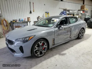 2020 Kia Stinger GT2 with VIN KNAE55LC5L6080856, listed as a Copart auction lot 47140385 with 44,381 mi miles and Salvage Title. Bid and sale history available at carsss.com. Image 1.