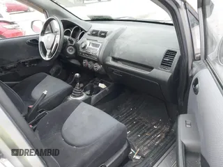 2007 Honda Fit Sport with VIN JHMGD37697S040265, listed as a IAAI auction lot 42130310 with 127,906 mi miles. Bid and sale history available at carsss.com. Image 5.