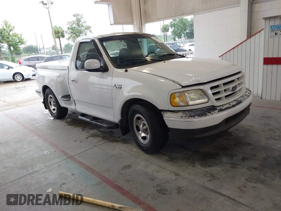 2002 Ford F-150 XL с VIN 1FTRF07232KA47835, выставлен на аукционе IAAI как лот 42718285 с пробегом 226 403 миль миль и . История ставок и продаж доступна на DreamBid. Изображение 1.