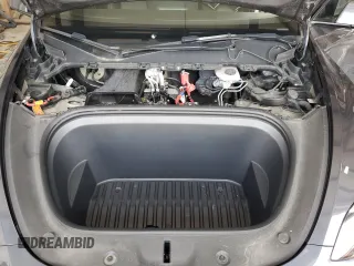 2022 Tesla Model Y Long Range with VIN 7SAYGDEE7NF422837, listed as a Copart auction lot 55271665 with 52,976 mi miles and Clean Title. Bid and sale history available at DreamBid. Image 11.