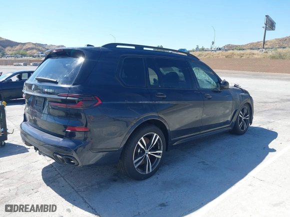 2024 BMW X7 M60i with VIN 5UX33EM03R9U42130, listed as a IAAI auction lot 39714839 with 1 mi miles. Bid and sale history available at carsss.com. Image 4.