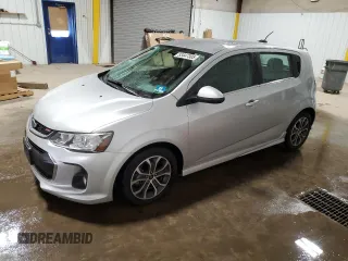 2020 Chevrolet Sonic LT z VIN 1G1JD6SB0L4102091, wystawiony jako Copart lot #53447305 z przebiegiem 94 692 mil mil oraz Szkoda całkowita • Salvage title. Historia ofert i sprzedaży dostępna na DreamBid. Obrazek 1.