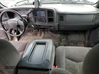 2006 Chevrolet Silverado 3500 SRW Wrk Trk with VIN 1GCHK33D06F193124, listed as a Copart auction lot 82371274 with 187,087 mi miles and Salvage Title. Bid and sale history available at carsss.com. Image 8.