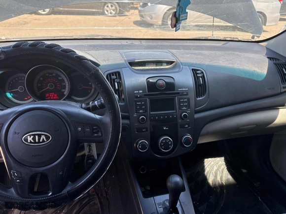 2010 Kia Forte EX with VIN KNAFU4A23A5159425, listed as a Copart auction lot 50236645 with 216,365 mi miles and Clean Title. Bid and sale history available at carsss.com. Image 9.