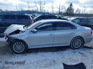 2016 Volkswagen Passat SE с VIN 1VWBT7A34GC017777, выставлен на аукционе IAAI как лот 41541838 с пробегом 106 673 миль миль и . История ставок и продаж доступна на DreamBid. Изображение 15.