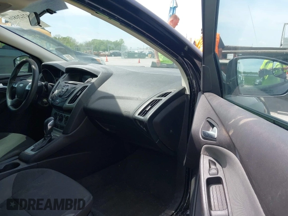 2012 Ford Focus SE with VIN 1FAHP3F24CL275128, listed as a IAAI auction lot 42121816 with 200,716 mi miles and . Bid and sale history available at carsss.com. Image 5.