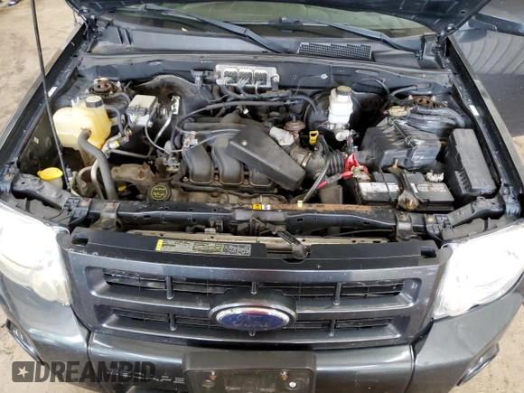 2008 Ford Escape Limited with VIN 1FMCU94128KE80966, listed as a Copart auction lot 61941815 with 141,038 mi miles and Non repairable. Bid and sale history available at DreamBid. Image 12.