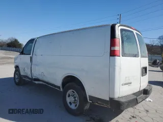 2013 Chevrolet Express Cargo z VIN 1GCWGFBA3D1141367, wystawiony jako Copart lot #46485055 z przebiegiem 338 309 mil mil oraz Czysty tytuł • Clean title. Historia ofert i sprzedaży dostępna na DreamBid. Obrazek 2.