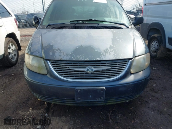 2001 Chrysler Town & Country with VIN 2C8GP44391R336922, listed as a IAAI auction lot 41667407 with 283,359 mi miles and . Bid and sale history available at DreamBid. Image 12.
