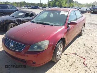 2005 Nissan Altima 2.5 S with VIN 1N4AL11D65N450982, listed as a IAAI auction lot 42018398 with 302,494 mi miles. Bid and sale history available at carsss.com. Image 2.