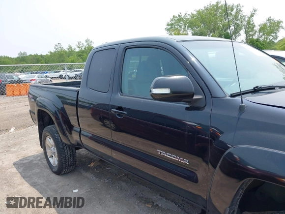 2012 Toyota Tacoma z VIN 5TFUU4EN2CX029450, wystawiony jako IAAI lot #42416155 z przebiegiem 171 711 mil mil oraz . Historia ofert i sprzedaży dostępna na DreamBid. Obrazek 14.