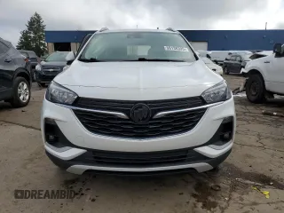 2021 Buick Encore GX Select z VIN KL4MMDSL4MB113927, wystawiony jako Copart lot #56138395 z przebiegiem 39 208 mil mil oraz Nie do naprawy • Non repairable. Historia ofert i sprzedaży dostępna na DreamBid. Obrazek 5.