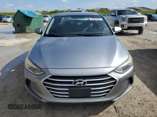 2017 Hyundai Elantra SE z VIN 5NPD74LF1HH071193, wystawiony jako Copart lot #55925315 z przebiegiem 186 769 mil mil oraz Czysty tytuł • Clean title. Historia ofert i sprzedaży dostępna na DreamBid. Obrazek 5.