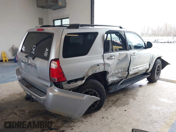 2007 Toyota 4Runner SR5 with VIN JTEZT14R078011522, listed as a IAAI auction lot 41606835 with 239,601 mi miles. Bid and sale history available at carsss.com. Image 4.