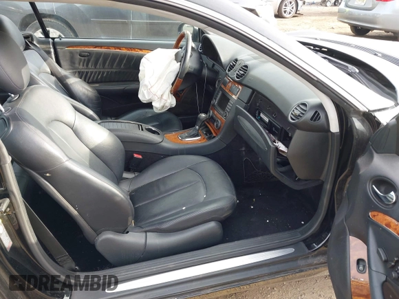 2008 Mercedes-Benz CLK 350 with VIN WDBTJ56H28F245782, listed as a IAAI auction lot 41512400 with 137,157 mi miles and . Bid and sale history available at carsss.com. Image 5.