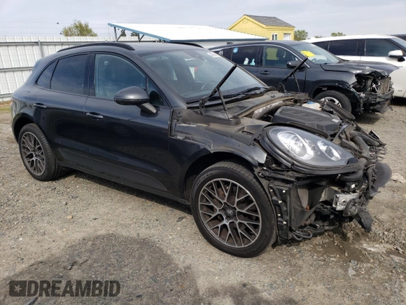 2017 Porsche Macan S with VIN WP1AB2A58HLB18505, listed as a Copart auction lot 49654365 with 68,321 mi miles and Salvage Title. Bid and sale history available at DreamBid. Image 4.