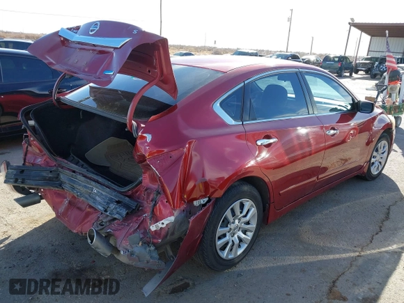 2014 Nissan Altima SV with VIN 1N4AL3AP2EN386414, listed as a IAAI auction lot 41739659 with 138,806 mi miles and . Bid and sale history available at carsss.com. Image 4.