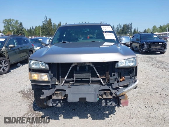 2006 Chevrolet Silverado 1500 LT1 with VIN 2GCEK13N361214121, listed as a IAAI auction lot 42106196 with Not Provided miles. Bid and sale history available at carsss.com. Image 13.