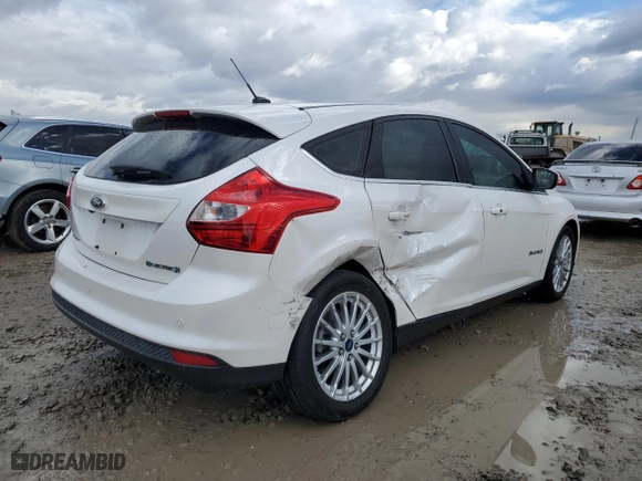 2013 Ford Focus Electric with VIN 1FADP3R44DL352402, listed as a Copart auction lot 45566905 with 0 mi miles and Salvage Title. Bid and sale history available at carsss.com. Image 3.