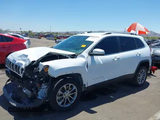 2019 Jeep Cherokee Latitude Plus z VIN 1C4PJLLB6KD420089, wystawiony jako IAAI lot #42229046 z przebiegiem 45 437 mil mil oraz . Historia ofert i sprzedaży dostępna na DreamBid. Obrazek 2.