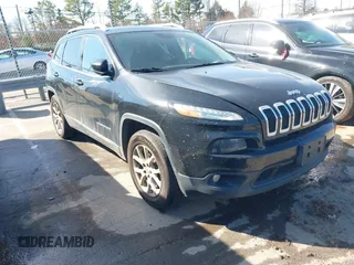 2018 Jeep Cherokee Latitude with VIN 1C4PJMCXXJD529204, listed as a IAAI auction lot 41574816 with 182,961 mi miles. Bid and sale history available at carsss.com. Image 1.