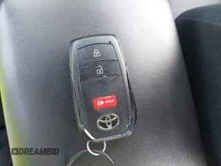 2024 Toyota Prius LE z VIN JTDACAAU2R3020216, wystawiony jako IAAI lot #42434518 z przebiegiem 43 544 mil mil oraz . Historia ofert i sprzedaży dostępna na DreamBid. Obrazek 11.
