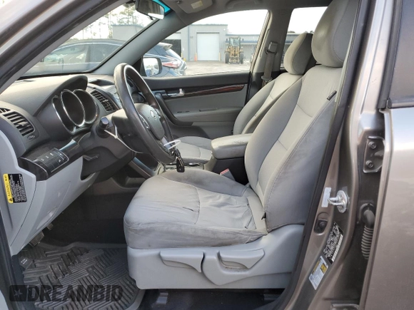 2013 Kia Sorento LX with VIN 5XYKT4A27DG369154, listed as a Copart auction lot 41340805 with 201,305 mi miles and Clean Title. Bid and sale history available at carsss.com. Image 7.