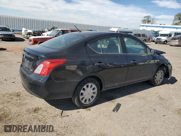 2014 Nissan Versa S with VIN 3N1CN7AP9EL862844, listed as a Copart auction lot 77493074 with 82,692 mi miles and Salvage Title. Bid and sale history available at carsss.com. Image 3.