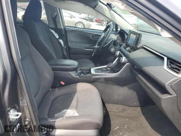 2021 Toyota RAV4 LE with VIN 2T3F1RFV0MC206839, listed as a Copart auction lot 60521145 with 54,314 mi miles and Salvage title. Bid and sale history available at DreamBid. Image 7.