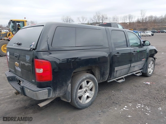 2008 Chevrolet Silverado 1500 LTZ with VIN 2GCEK13Y881162613, listed as a IAAI auction lot 41893222 with 192,078 mi miles. Bid and sale history available at carsss.com. Image 4.