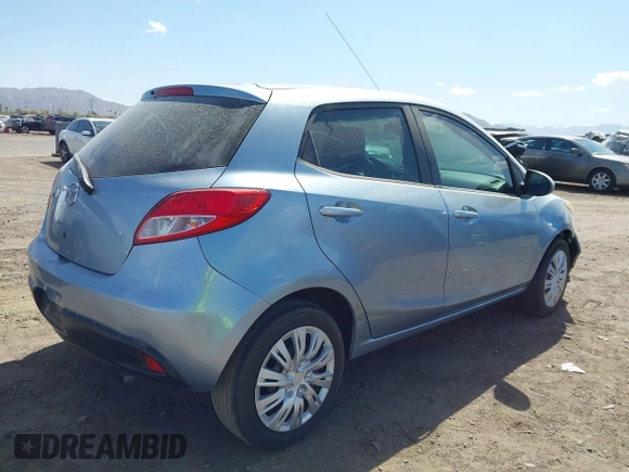2013 Mazda 2 Sport z VIN JM1DE1KZ1D0162102, wystawiony jako IAAI lot #41752144 z przebiegiem 96 906 mil mil oraz . Historia ofert i sprzedaży dostępna na DreamBid. Obrazek 4.