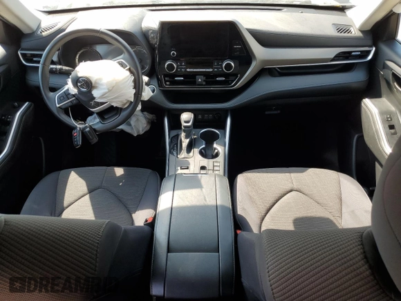 2024 Toyota Highlander LE with VIN 5TDKDRAH4RS050075, listed as a Copart auction lot 62658135 with 32,567 mi miles and Clean title. Bid and sale history available at DreamBid. Image 8.