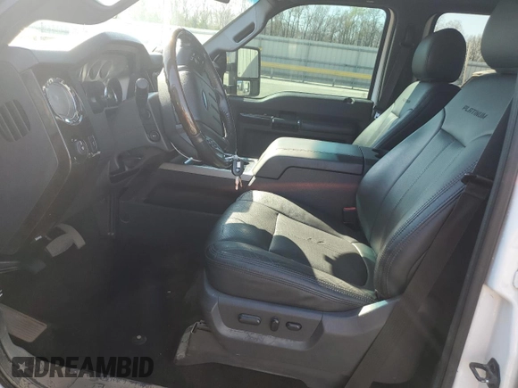 2014 Ford F-250 XL z VIN 1FT7W2B69EEB61564, wystawiony jako Copart lot #52742675 z przebiegiem 177 379 mil mil oraz Nie do naprawy • Non repairable. Historia ofert i sprzedaży dostępna na DreamBid. Obrazek 7.
