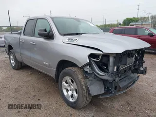 2022 Ram 1500 Big Horn z VIN 1C6RRFBGXNN468717, wystawiony jako IAAI lot #41904516 z przebiegiem 43 447 mil mil oraz . Historia ofert i sprzedaży dostępna na DreamBid. Obrazek 1.