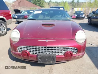 2004 Ford Thunderbird Deluxe with VIN 1FAHP60A34Y110824, listed as a IAAI auction lot 42155374 with 77,042 mi miles. Bid and sale history available at carsss.com. Image 6.