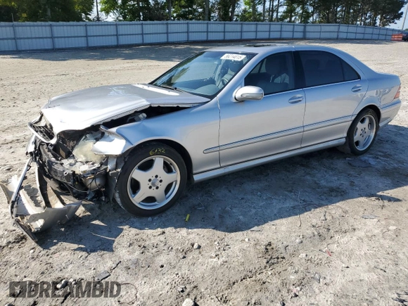 2002 Mercedes-Benz S 430 z VIN WDBNG70J02A289508, wystawiony jako Copart lot #56214015 z przebiegiem 124 719 mil mil oraz Szkoda całkowita • Salvage title. Historia ofert i sprzedaży dostępna na DreamBid. Obrazek 1.