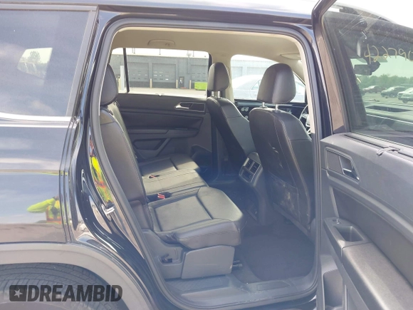2018 Volkswagen Atlas SE with VIN 1V2CR2CA7JC535473, listed as a IAAI auction lot 42279008 with 88,409 mi miles and . Bid and sale history available at DreamBid. Image 8.