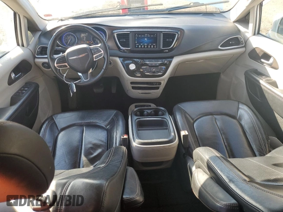 2018 Chrysler Pacifica Touring L z VIN 2C4RC1BG2JR211321, wystawiony jako Copart lot #48674735 z przebiegiem 144 769 mil mil oraz Tytuł czysty. Historia ofert i sprzedaży dostępna na DreamBid. Obrazek 8.