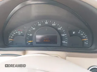 2004 Mercedes-Benz C 240 z VIN WDBRF81JX4F466824, wystawiony jako IAAI lot #41830540 z przebiegiem 53 551 mil mil oraz . Historia ofert i sprzedaży dostępna na DreamBid. Obrazek 7.