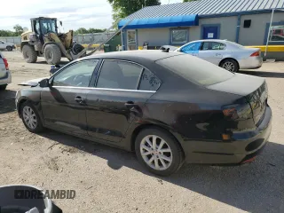 2013 Volkswagen Jetta SE with VIN 3VWDX7AJ5DM443466, listed as a Copart auction lot 56181425 with 131,557 mi miles and Salvage title. Bid and sale history available at DreamBid. Image 2.